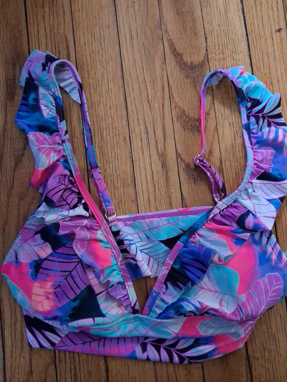 Island Soul - Women's Colorful Ruffle Padded Bikini Top. Size Large
